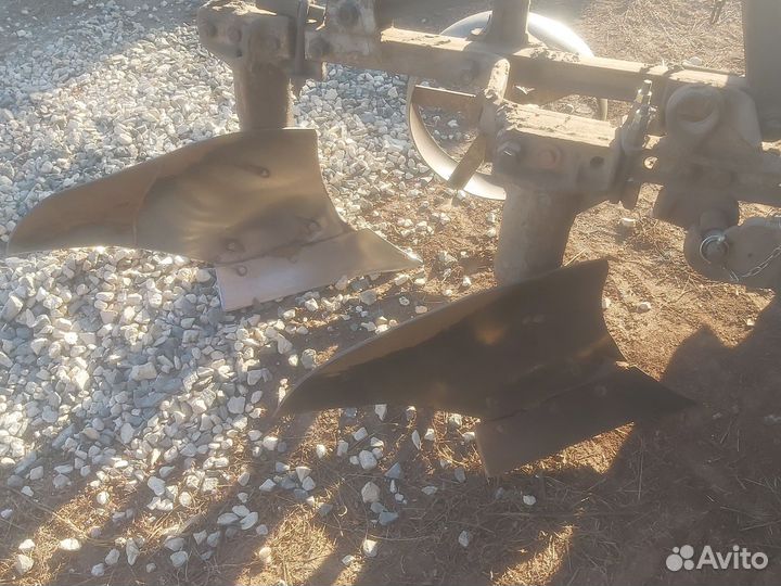 Вспашка земли Плуг, фреза