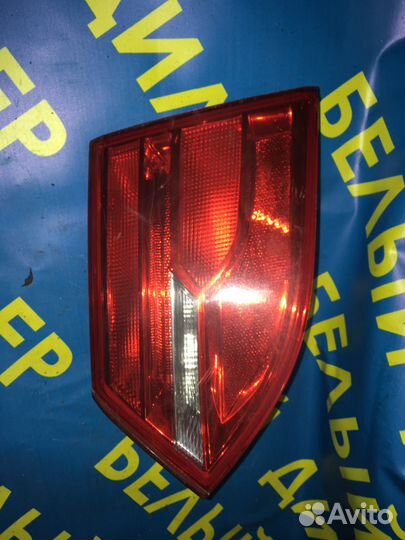 Фонари в крышку багажника Volkswagen Jetta 6