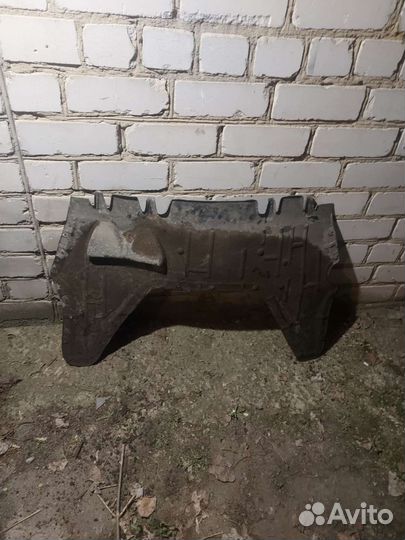 Защита пластиковая passat b6