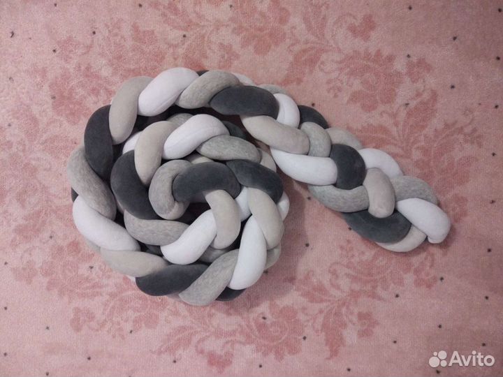 Бортик коса в кроватку