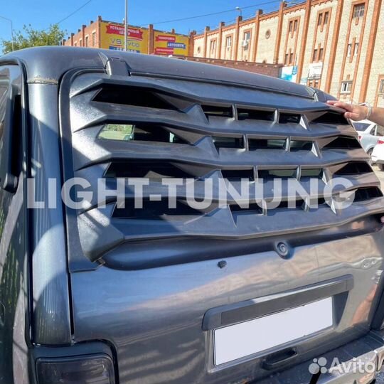 Решётка заднего стекла Нива