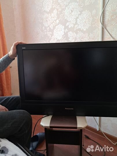Телевизор Panasonic viera 81
