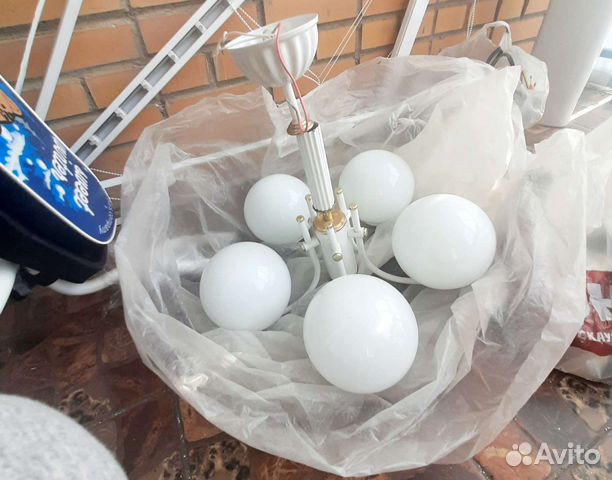 Люстра новая