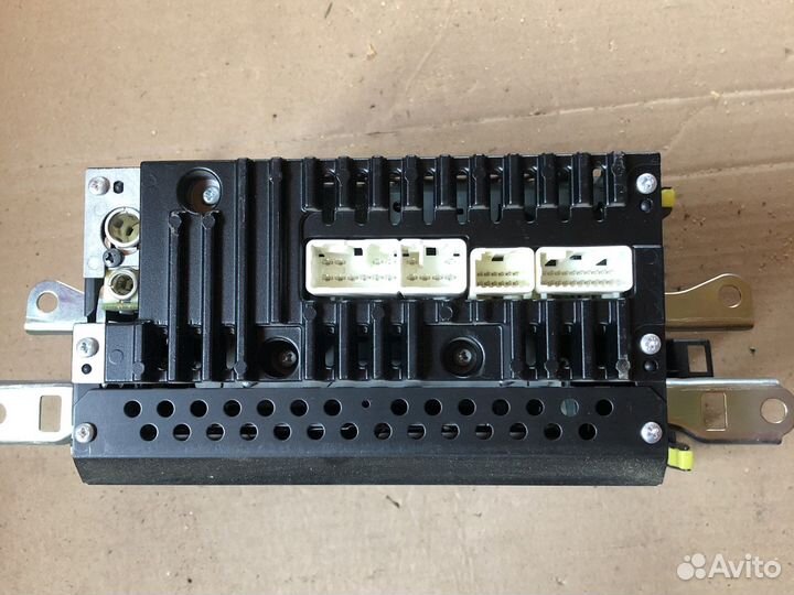 Toyota auris магнитола