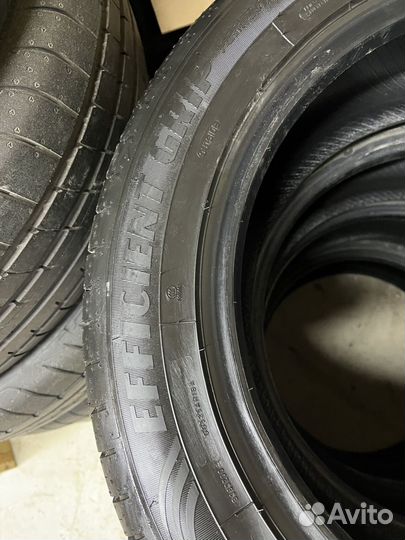 Goodyear EfficientGrip Performance 215/55 R17 94V