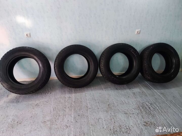 Bridgestone Blizzak DM-V1 285/60 R18 116R