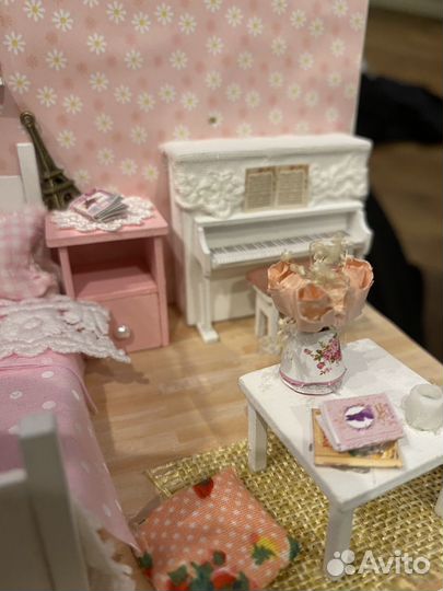 Домик игрушечный