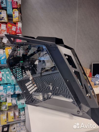 Игровой компьютерный корпус чёрный