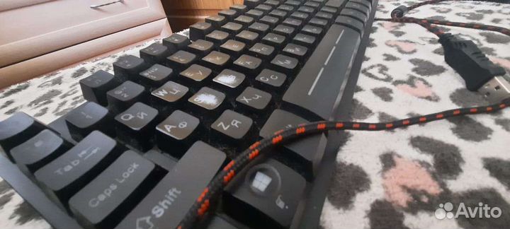 Игровая клавиатура с подсветкой hiper