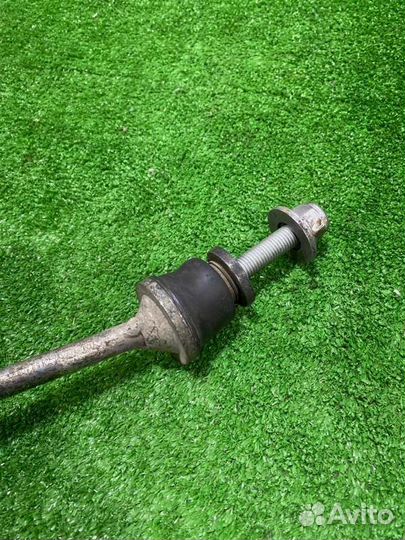 Стойка стабилизатора передняя левая Mercedes-Benz