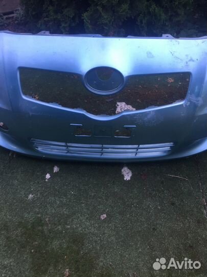 Бампер передний Тойота Vitz Yaris с 2005 по 2011