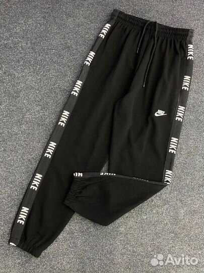 Спортивные штаны