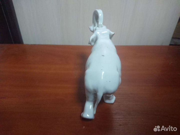 Статуэтка слон