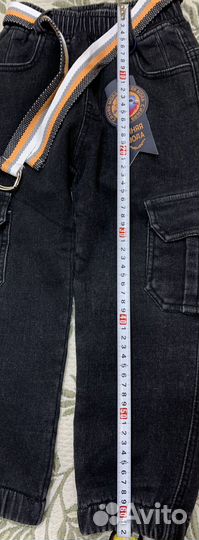 Джинсы на мальчика 110 новые