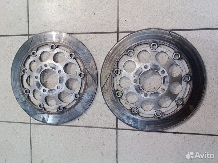 Передние тормозные диски Suzuki GSX-R 1100P 1992