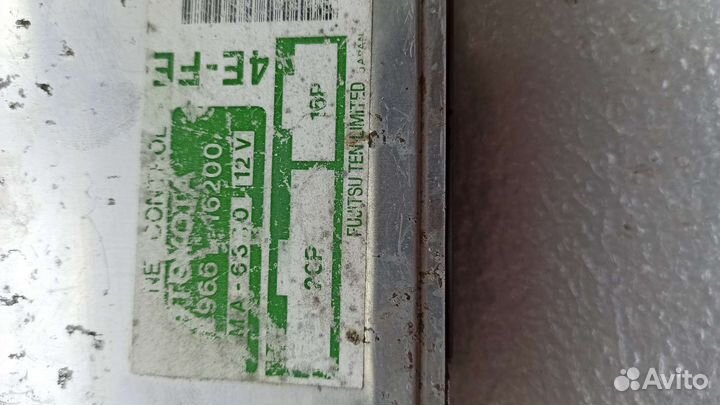 Блок управления двигателем Toyota Corsa