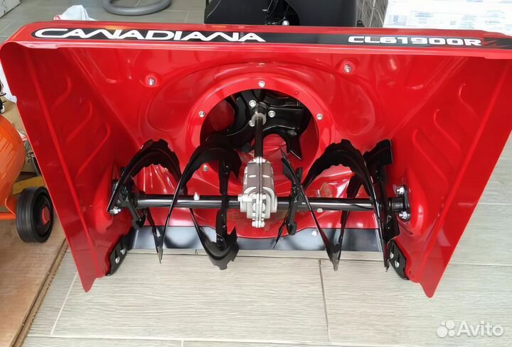 Снегоуборщик Canadiana CL61900R