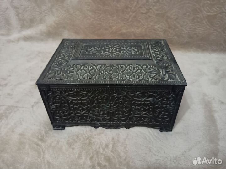 Сундучрк шкатулка ларец с ключом