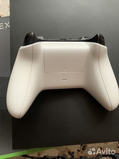Xbox One X 1тб