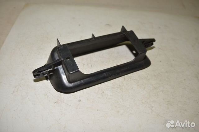 Кожух ваз-2121 подфарника правый