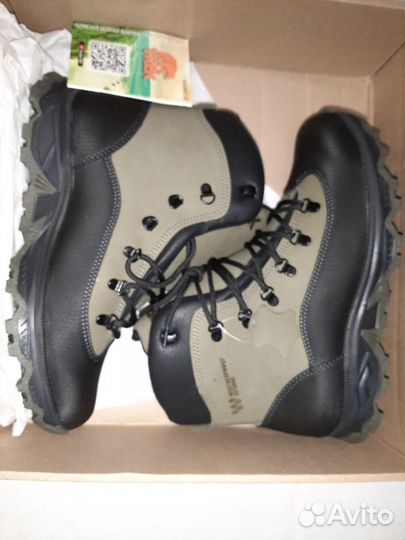 Ботинки (берцы) новые для туризма нат. кожа 42-43