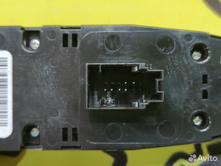 Блок управления стеклоподъемниками Bmw 5-Series