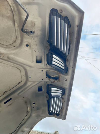 Капот на chevrolet lanos