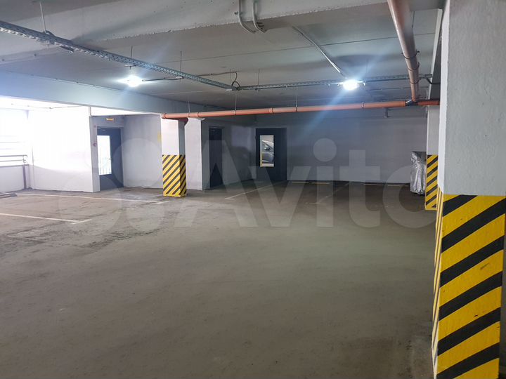 Машиноместо, 14 м²