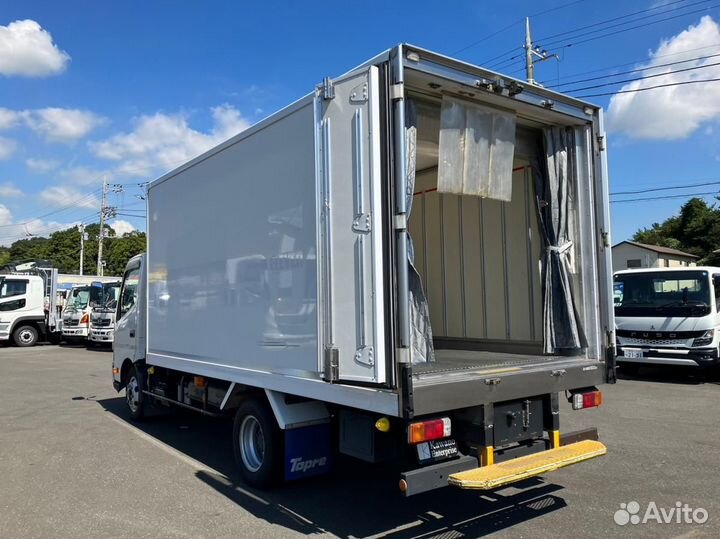 Hino 300 (Dutro), 2016