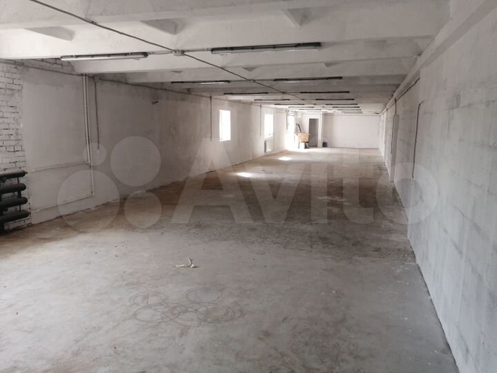 Теплое помещение, 180 м²