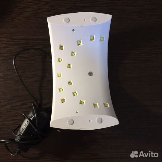 Лампа для ногтей