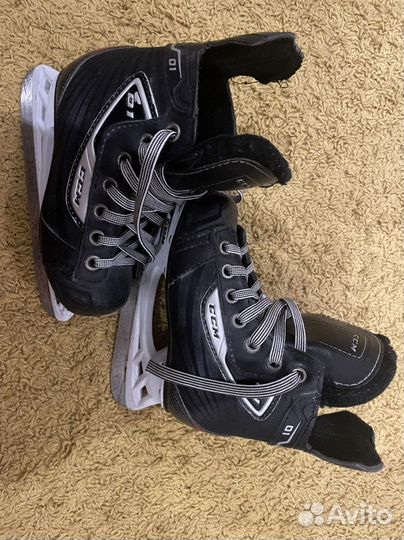 Коньки хоккейные