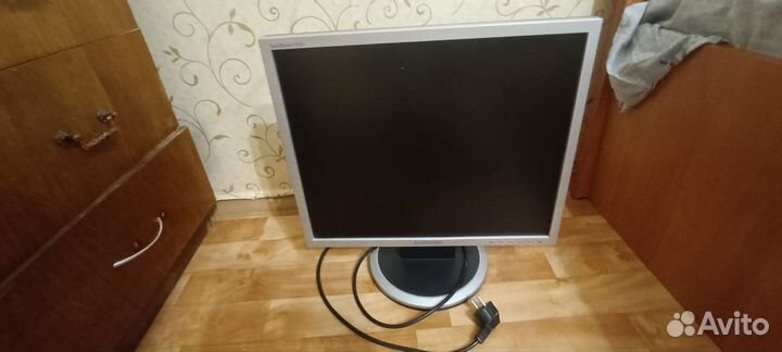 Монитор Samsung syncmaster 940n