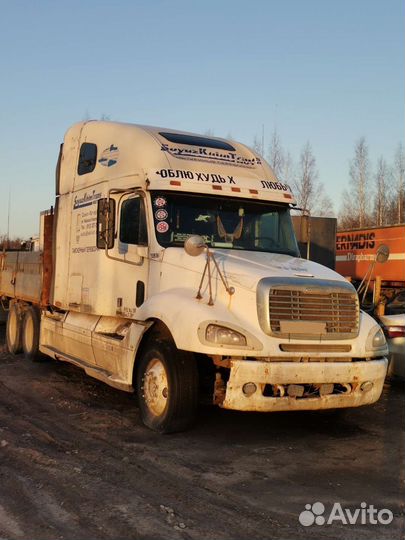 Freightliner Columbia, 2000