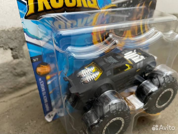 Hot wheels монстр трак Night shifter