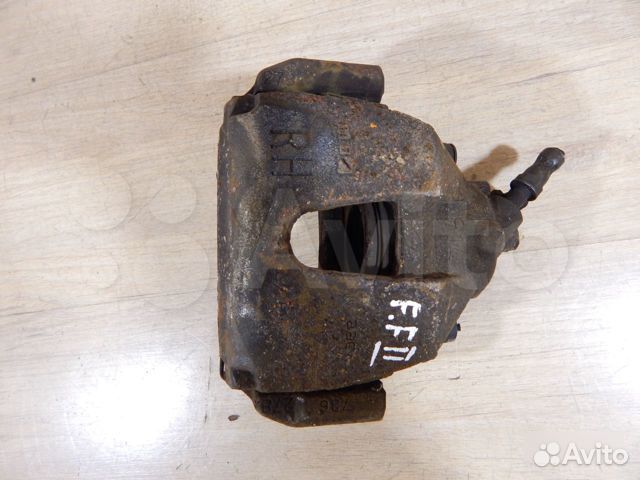 Суппорт передний правый Ford Focus 2 / C-Max