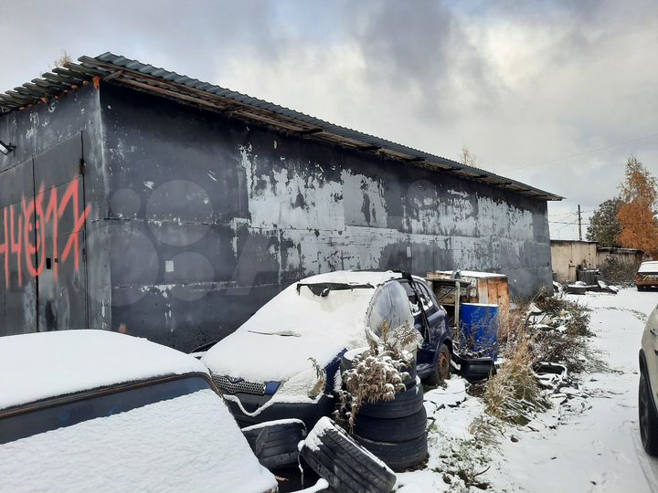 Гараж, > 30 м²