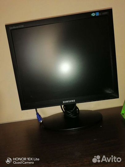 Монитор Samsung syncmaster