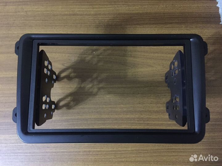 Переходная рамка для автомобилей Volkswagen и Skod