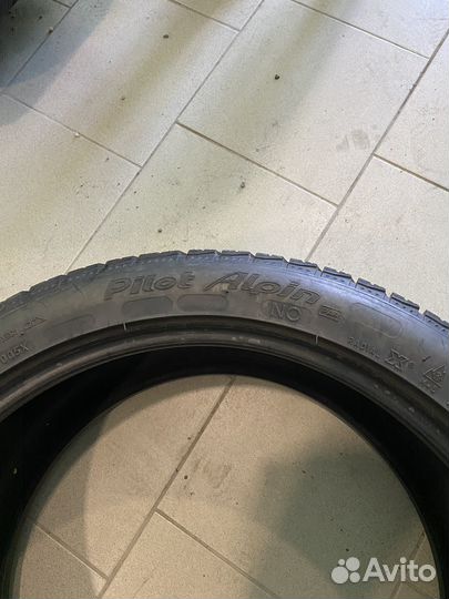 Michelin Pilot Alpin PA4 285/35 R20