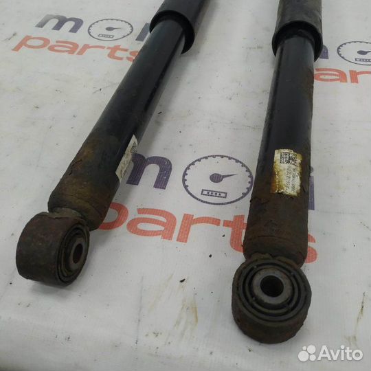 Амортизатор задний Audi Q3 8U 2014