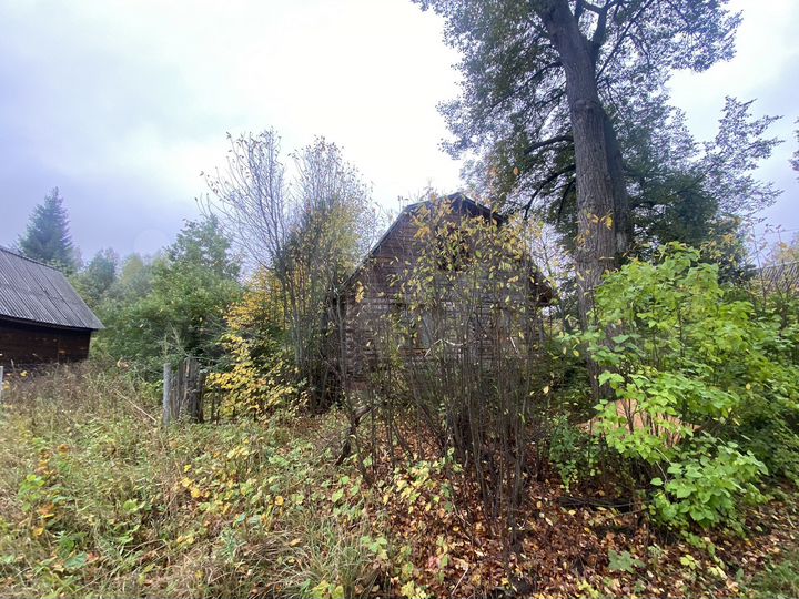 Дом 25,7 м² на участке 15 сот.