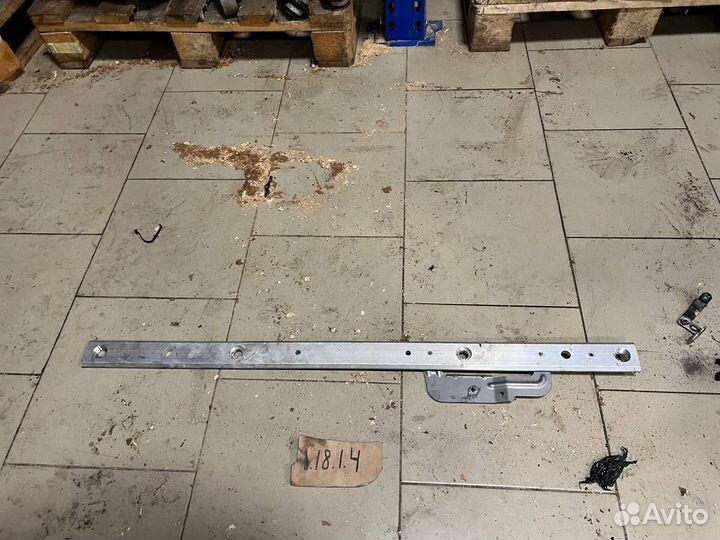 Распорная планка Mercedes CLS C257