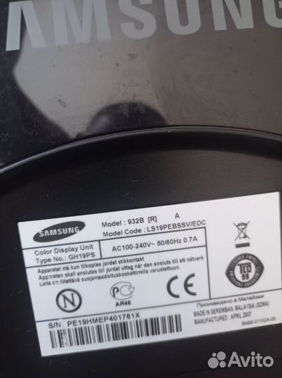 Монитор Samsung