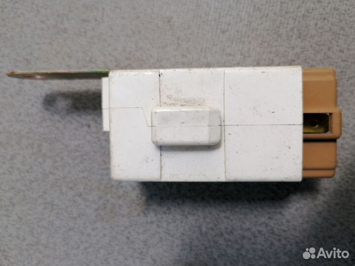 Реле стоп-сигнала Mazda 626 GE (1992-1997)