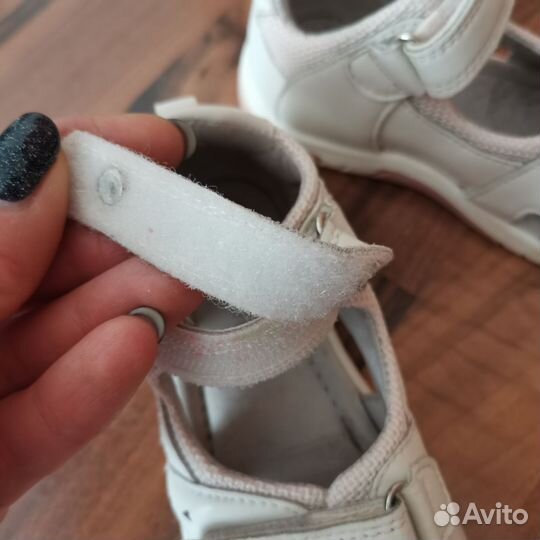 Сандалии для девочки