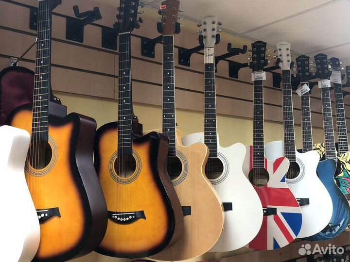Новая акустическая шестиструнная гитара 38