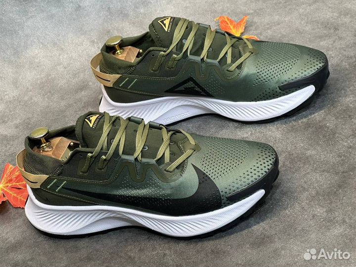 Nike pegasus trail 2 зеленые разм. 45