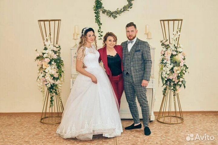 Ведущая праздников Светлана Скипко