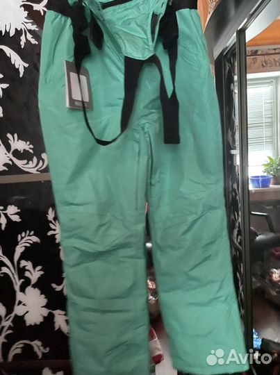 Горнолыжный костюм женский